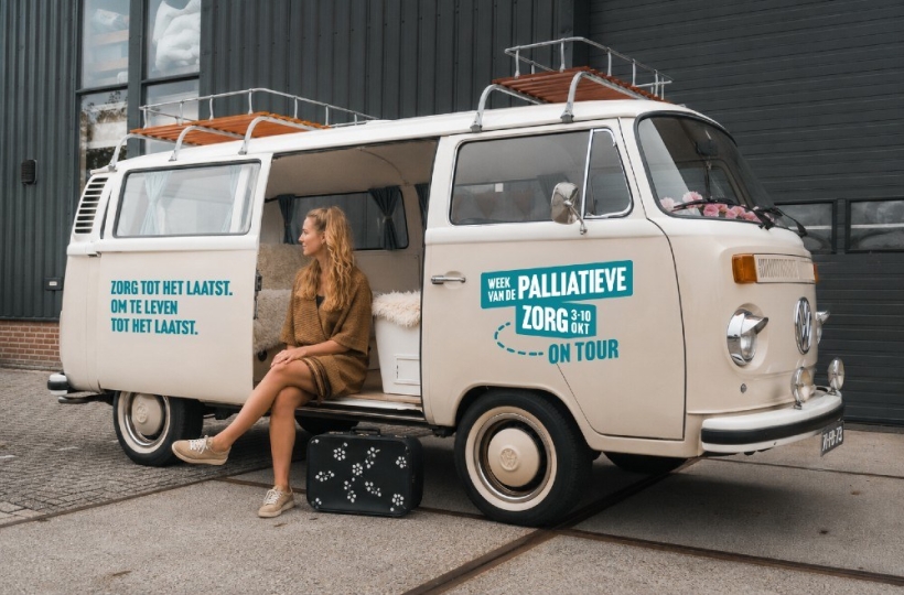 Bus mockup Week PZ on tour 2026